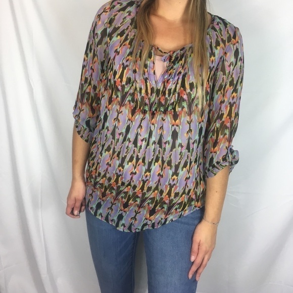 4/$25 Express Flowy Tie front chiffon top - Picture 7 of 7